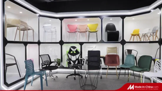 Comoda sedia in rete per ufficio da lavoro per personale esecutivo utilizzata a casa per PC